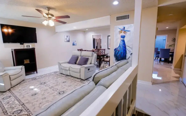 photo 3 of 3Bdrm 2.5Bath 4Beds - Katy - Memorial