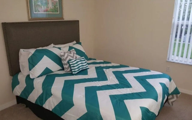 photo 4 of 3br, 2.5ba Townhome W/ Sunny Rear Yard 3 Bedroom Townhouse by Redawning
