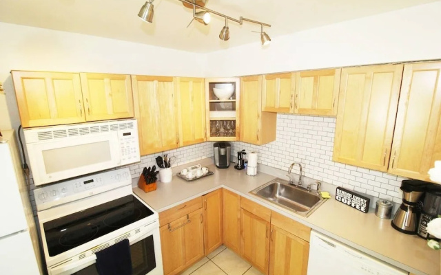 photo 3 of 3BR 2BA Coral Terrace House by ASVR-2530