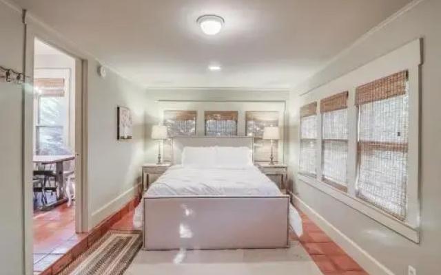 photo 4 of 3Br 2BA Enchanting Nashville Cottage by RedAwning