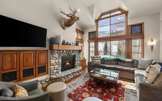 photo 2 of 3br 3.5ba Townhome Steps To Beaver Creek Ge & Lifts 3 Bedroom Townhouse by RedAwning