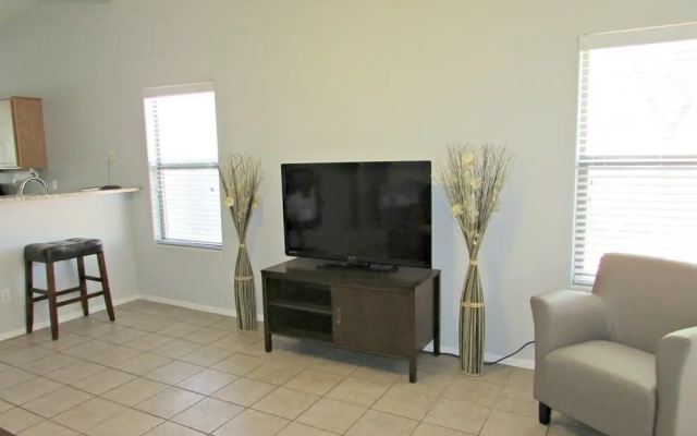 photo 5 of 2821 Avondale