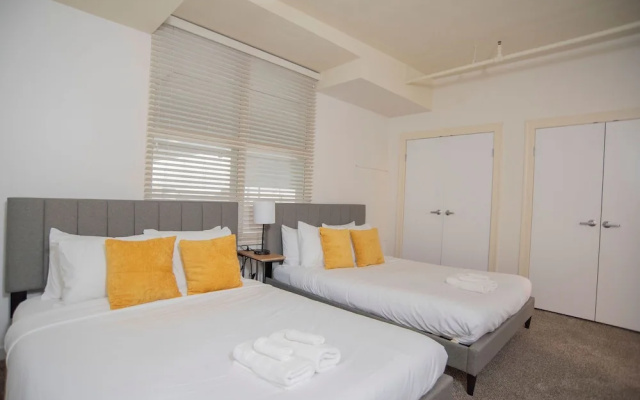 photo 4 of 3BR CozySuites at The Block