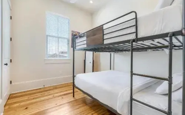 photo 3 of 3BR Loft on Carondelet by Hosteeva