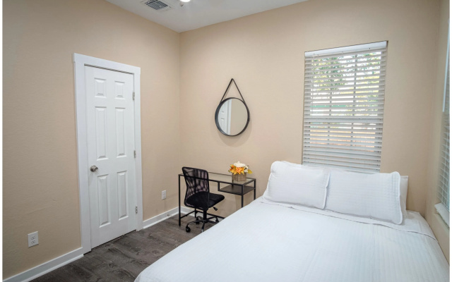 photo 3 of 3BR 2BA Remodeled House Near Downtown