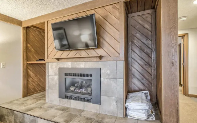photo 5 of 3brbreckenridge Townhomebalcony Mtn Views Hot Tub