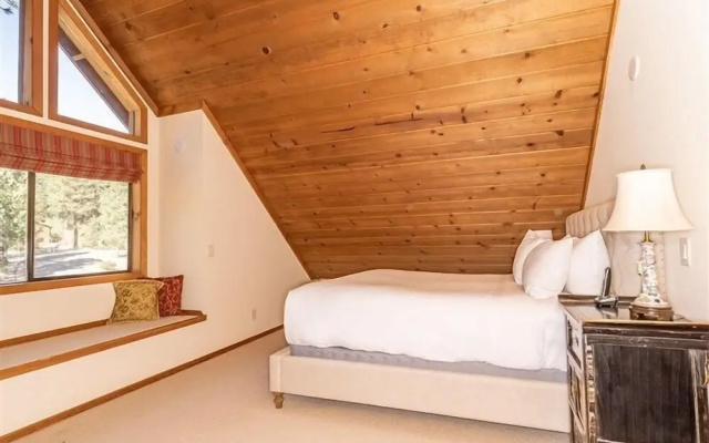 photo 2 of 3BR+Den Home Overlooking Martis Valley by RedAwning Save 10% on 3 Nights, 15% on 5 Nights!