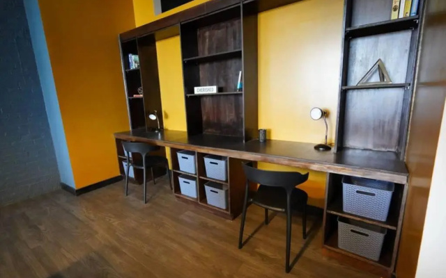photo 5 of 3E *New* Huge! Spacious 3 Bedroom in Oakland that sleeps 12!