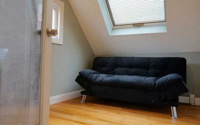 photo 5 of 3-Level Bucktown Home - Amazing Outdoors & Parking