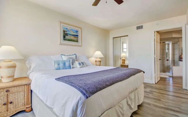 photo 4 of 3rd Floor Condo at Lovers Key 301