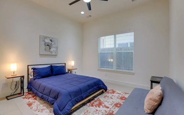 photo 2 of 3-story Home Near NRG Stadium, Museums & Nightlife