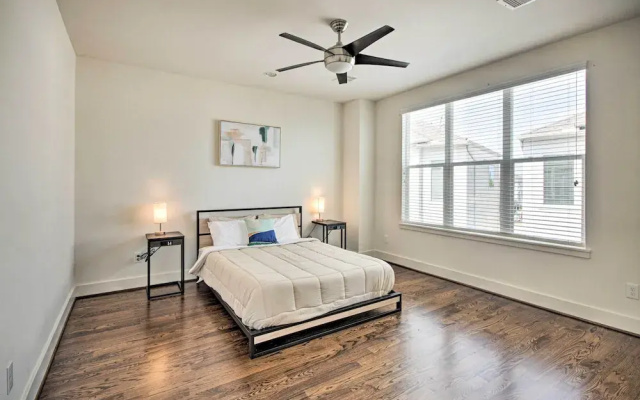 photo 4 of 3-story Home Near NRG Stadium, Museums & Nightlife
