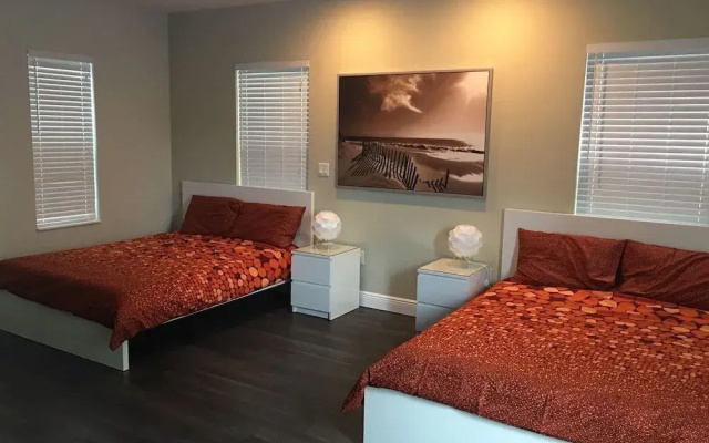 photo 5 of 4 Bedroom Home by Ideal Experience VR
