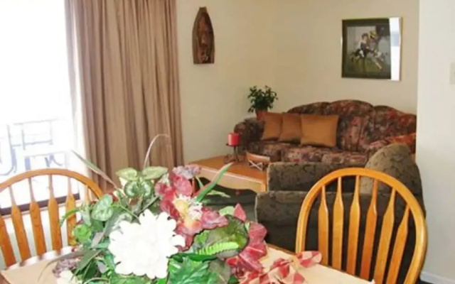 photo 3 of 4 Bedroom House- Rustic Style Next to Spirit Lake