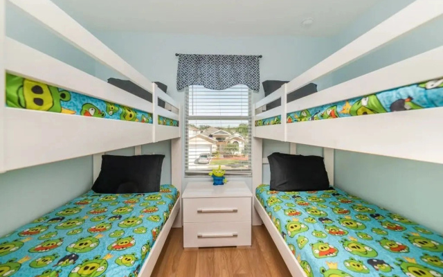 photo 2 of 4 BR Crystal Cove Sleeps 10