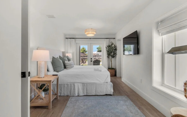 photo 2 of 4 Minutes to the Beach! Cute & Coastal With Room for 9
