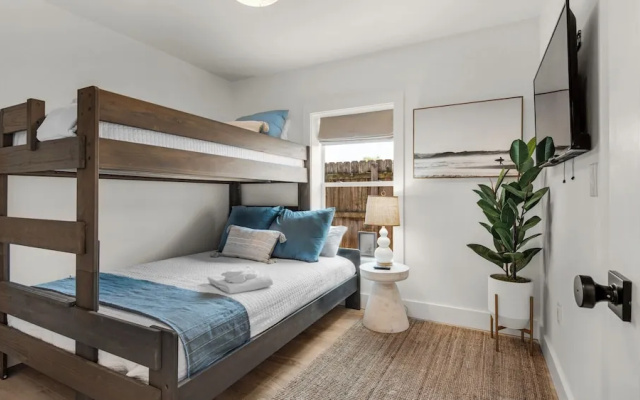 photo 4 of 4 Minutes to the Beach! Cute & Coastal With Room for 9