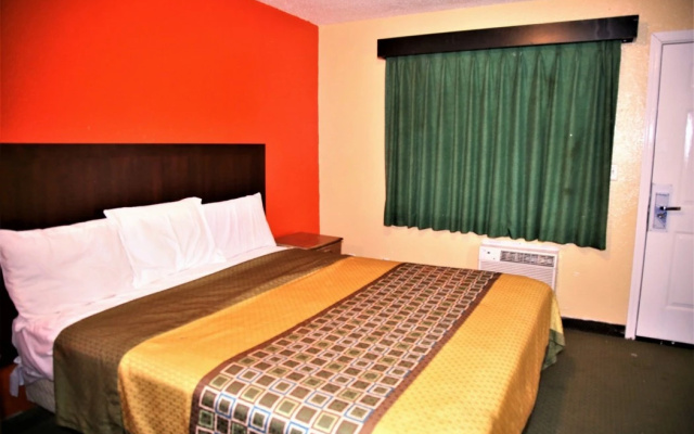 photo 4 of 4 Star Motel