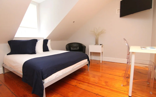 photo 3 of Maverick Suites at 40 Temple St