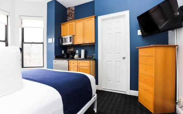 photo 5 of Maverick Suites at 400 Columbus Ave