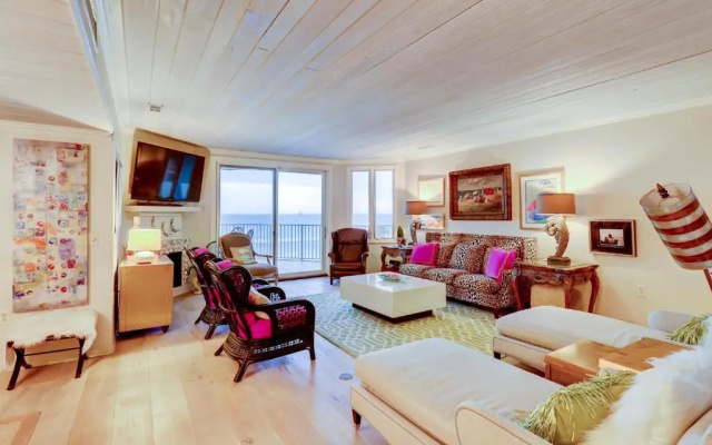 photo 3 of 4002 Turtle Lane 3 BR Oceanfront Sea Pin