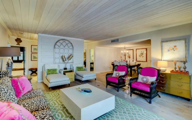 photo 5 of 4002 Turtle Lane 3 BR Oceanfront Sea Pin