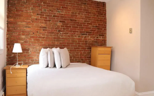 photo 3 of Maverick Suites at 402 Columbus Ave