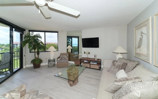 photo 2 of 404-excelsior- Beautiful Unit Offering Amazing Gulf Views! 2 Bedroom Condo