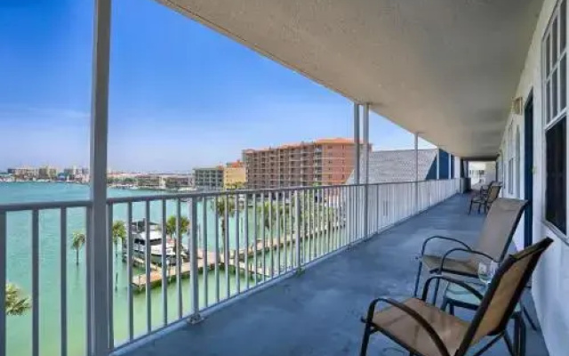 photo 4 of 406 Dockside