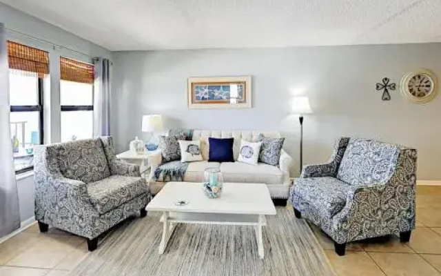 photo 2 of 427 E Beach Blvd Condo Unit 462