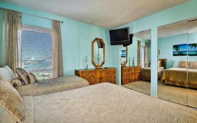 photo 4 of 440 West 808N