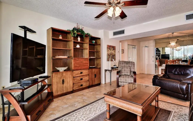 photo 2 of 440 West 902N Waterfront 2 Bedroom 2 Bathroom at 440 West 23127