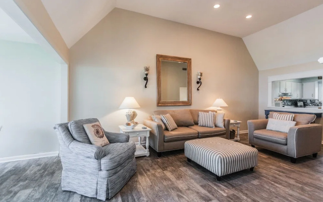 photo 3 of 4400 Kingfish Dr Condo Unit 326 2 Bedrooms 2 Bathrooms Condo