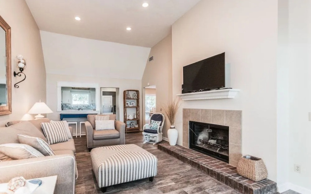 photo 5 of 4400 Kingfish Dr Condo Unit 326 2 Bedrooms 2 Bathrooms Condo