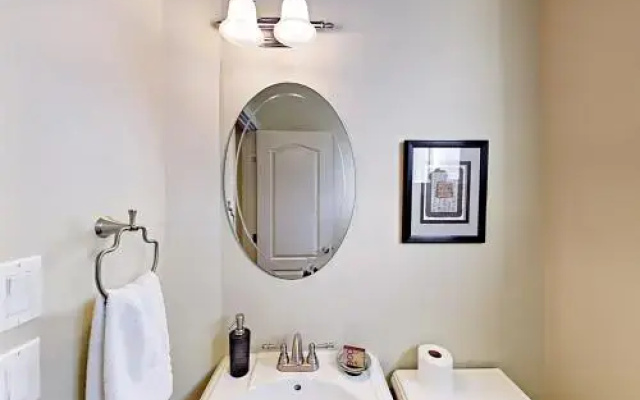 photo 5 of 4415 West Seattle Townhome - 3 Br townhouse by RedAwning