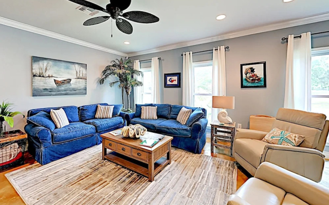 photo 2 of 447 Rockport - 3 Br Home