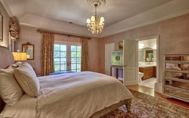photo 5 of Spacious & Welcoming Close To Stanford & Tech 4 Bedroom Home by RedAwning
