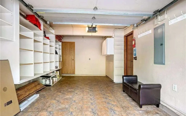photo 2 of 4515 Bighorn Rd. (unit A) - 4 Br Home