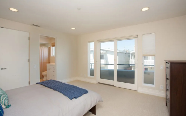 photo 5 of 4609 Seashore (68435) - 4 Br home by RedAwning