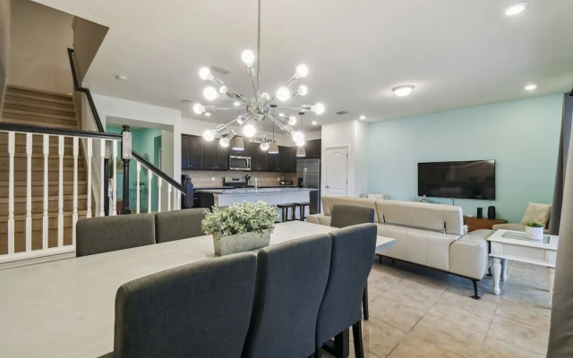 photo 2 of 4663tsd-solterra Resort 5 Bedroom Townhouse by RedAwning