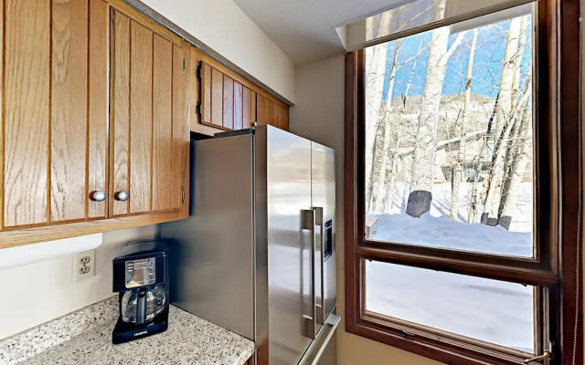 photo 5 of 4682 Meadow Dr Townhouse Unit 14 3 Bedrooms 3 Bathrooms Townhouse