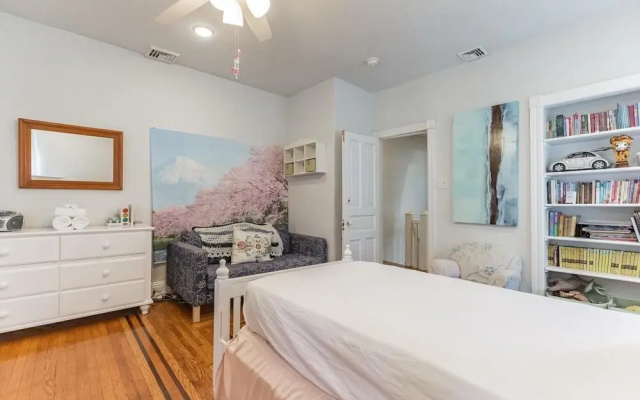 photo 3 of 4723 Hazel Ave in Philadelphia