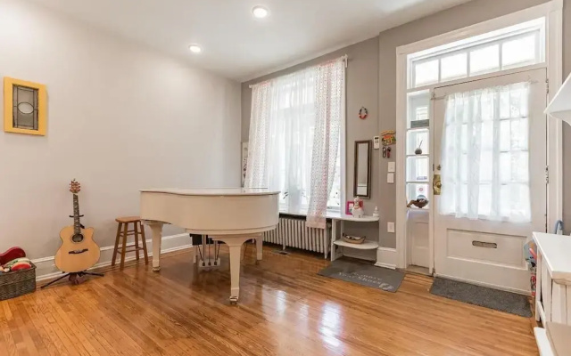 photo 4 of 4723 Hazel Ave in Philadelphia
