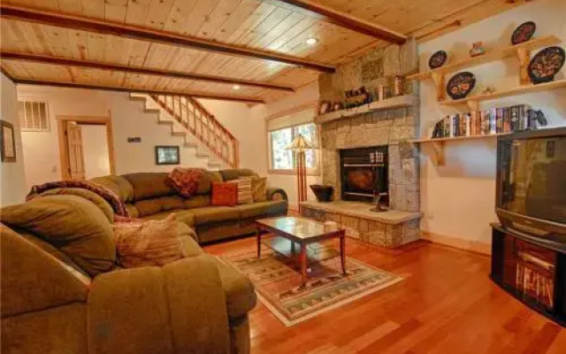 photo 3 of 473 Elm Street - 3 Br Home