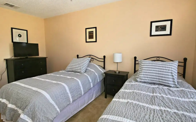 photo 3 of 4770 Vero Beach Place,