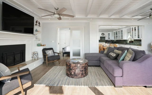photo 3 of 4805 Seashore A Beck 3 Bedroom Duplex