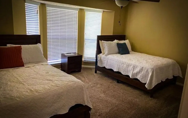 photo 3 of 4Bdrm 3.5Bath 8Beds - Pool House
