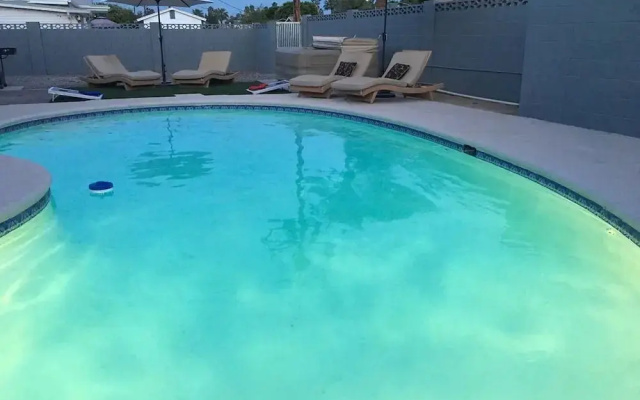 photo 3 of 4-Bedroom Luxury House in Scottsdale