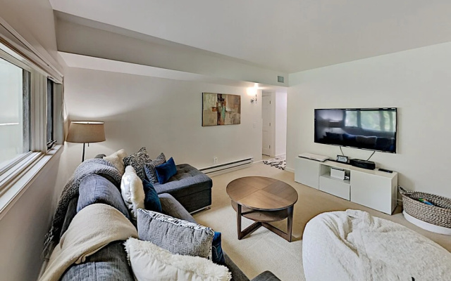 photo 3 of 4BR 3BA Vail Duplex with 4 Floors by RedAwning