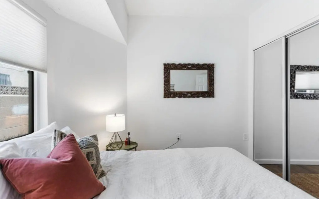 photo 2 of 4BR Bungalow in Echo Park